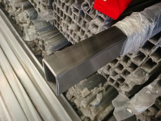 180 # Stainless Steel Tabung Persegi Dipoles Dekoratif 6mm JIS G3463