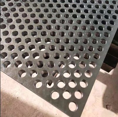 SS304 ASTM AISI SS Pelat Baja Stainless Punching Sheet Lubang Bulat 1500mm
