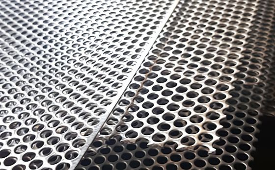 AISI SS321 Stainless Steel Punched Plate Lubang Bulat ASTM Lembar Berlubang
