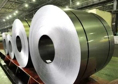 Metal Hot Rolled 304 Stainless Steel Coils Pipe 8K Finish Ketahanan Aus